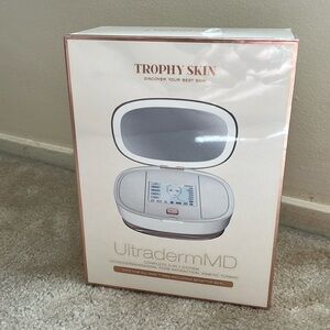 NEW IN BOX Ultraderm MD 3 in 1 system by Trophy Skin